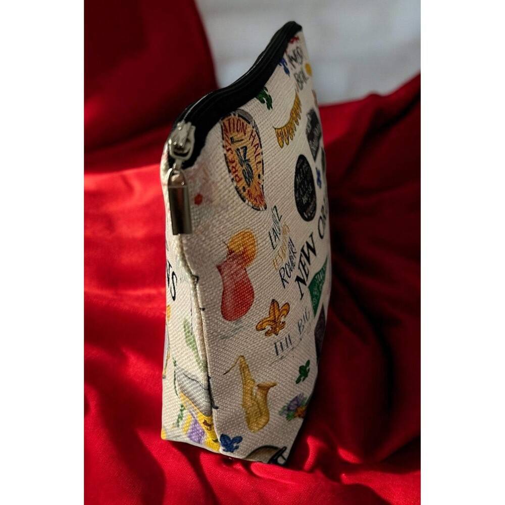 Chic New Orleans Themed Cosmetic Zipper Pouch Bag - Perfect for Travel and Mardi - Picture 2 of 5